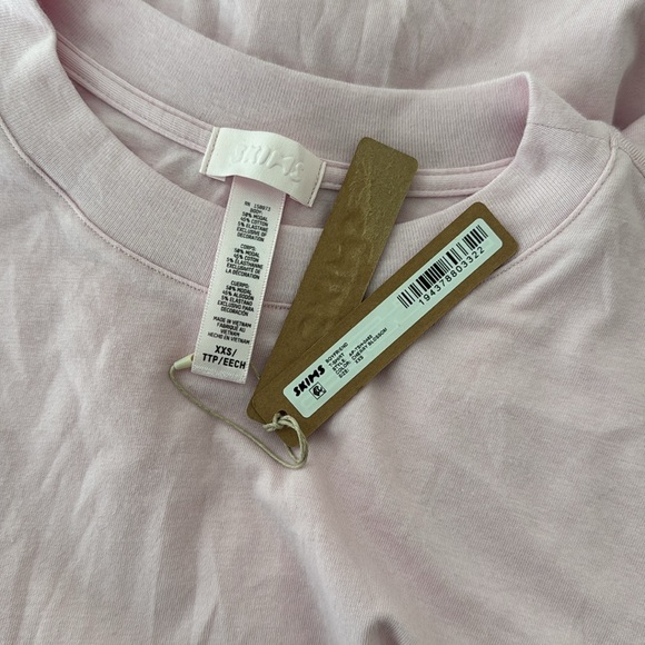 NWT SKIMS Boyfriend Short Sleeve T-Shirt - Cherry Blossom XXS - Picture 3 of 3